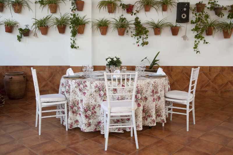 Alquiler de Mantelerías en Sevilla - Mantel Redondo - Color Blanco